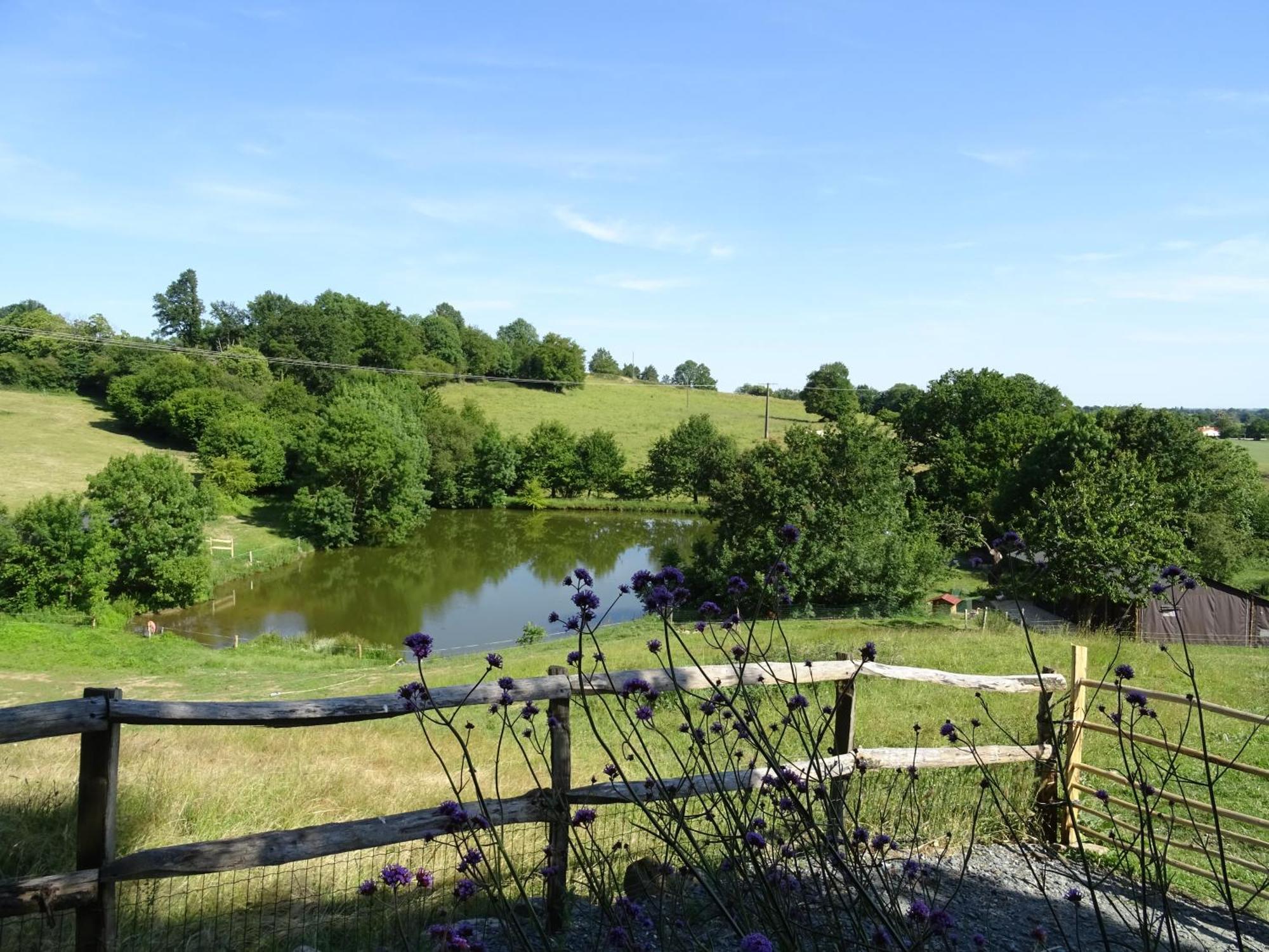 Terre Et Eau La Chambre D'Hotes Du Jardinier Sevremont Eksteriør billede